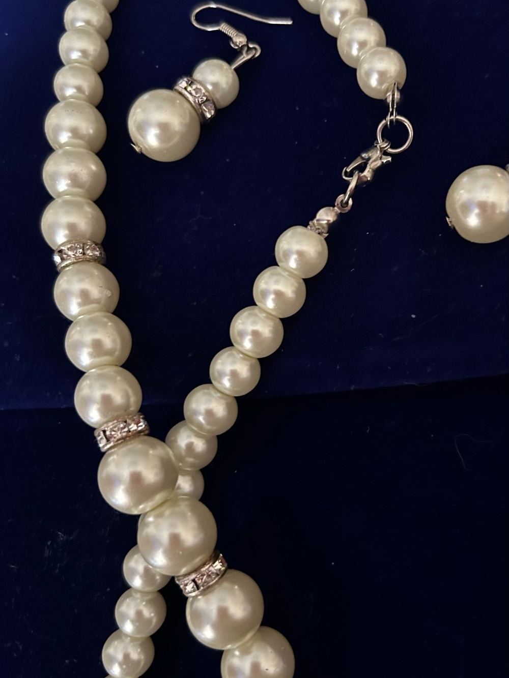 NWOT. Elegant Cream faux Pearl Bead Necklace with Matching Earrings.